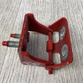 CP9Z-5842901-A | Петля крышки багажника лев. FORD FOCUS 10-18