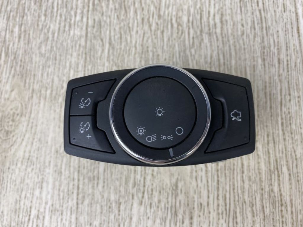 CM5Z-11654-B | Блок управления освещением FORD FOCUS 10-18