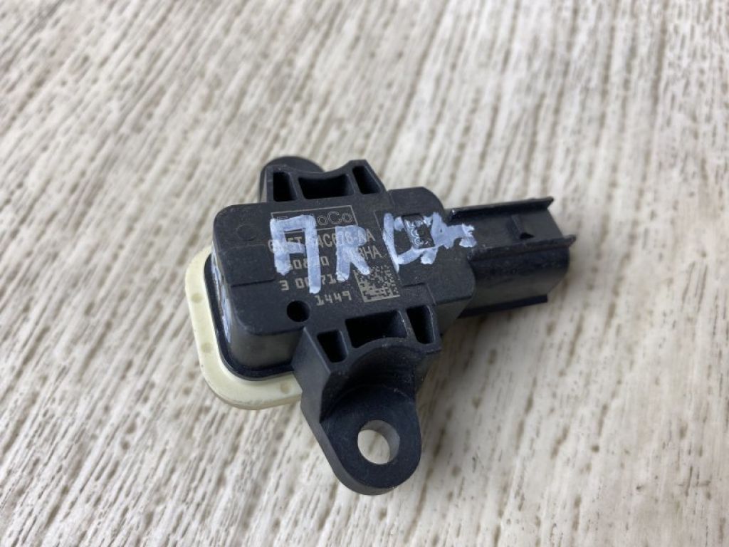 CP9Z-14B345-A | Датчик удара FORD FOCUS 10-18 - Фото 3