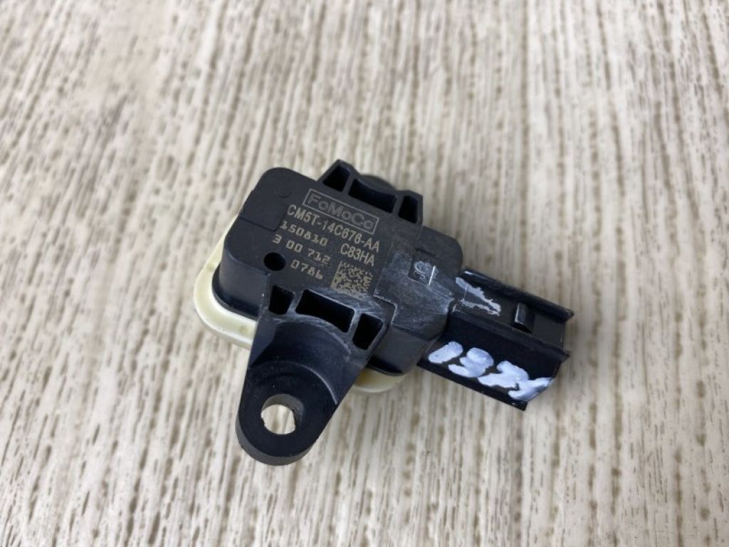 CP9Z-14B345-A | Датчик удара FORD FOCUS 10-18 - Фото 3