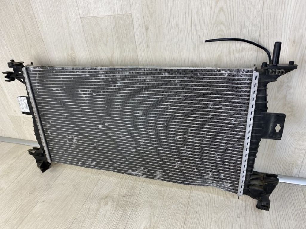 CV6Z-8005-A | Радиатор основной FORD FOCUS 10-18 - Фото 2