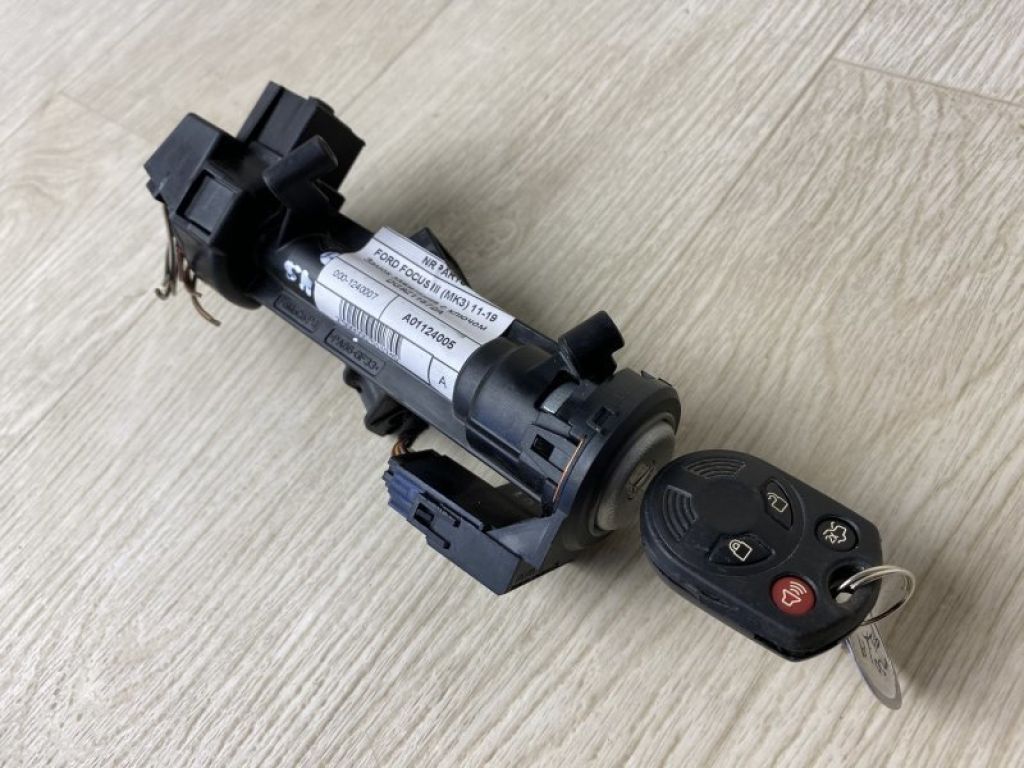 BV6Z-3511-G | Замок зажигания FORD FOCUS 10-18