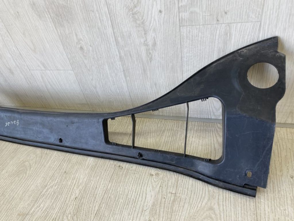 CV6Z-58018A16-A | Пластик под лобовое стекло / Жабо FORD FOCUS 10-18 - Фото 3