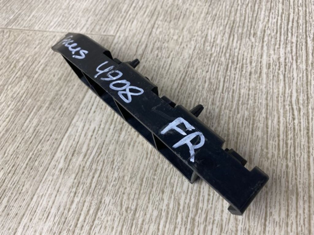 CP9Z-17C94-7A | Кронштейн переднього бампера (на крилі) прав. FORD FOCUS 10-18 - Фото 2