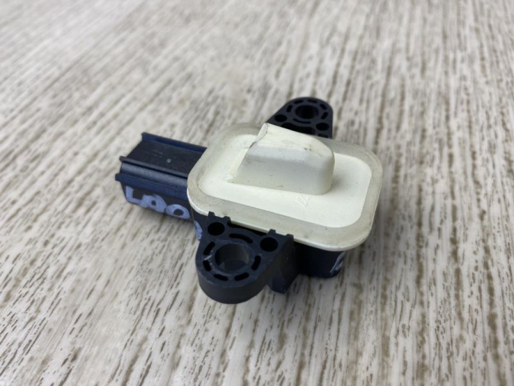 CP9Z-14B345-A | Датчик удару FORD FOCUS 10-18 - Фото 2