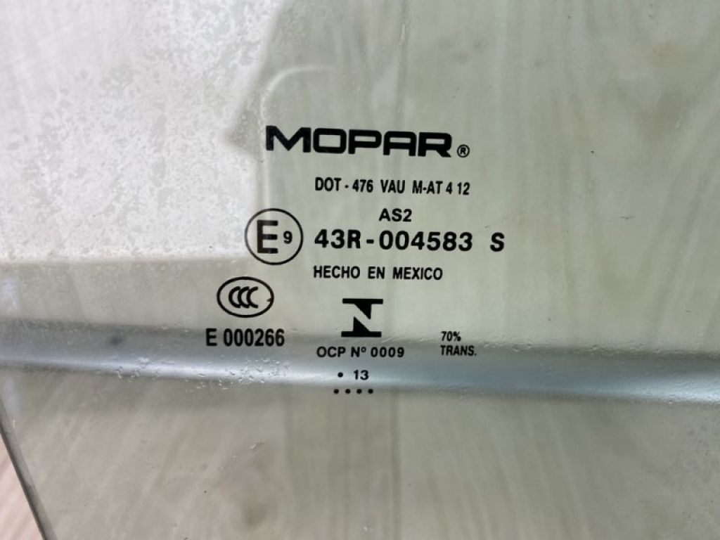 5076886AD | Скло дверей передн. прав. DODGE JOURNEY 08-20 - Фото 3