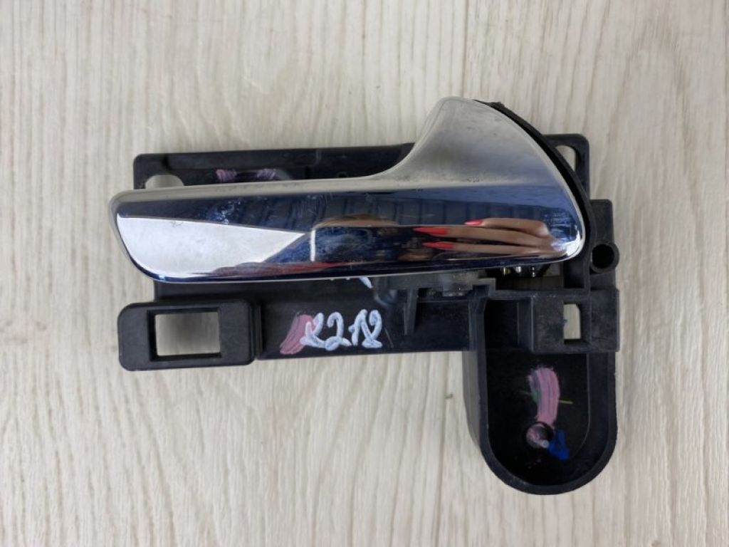 68103386AA | Ручка дверей внутрішня прав. DODGE JOURNEY 08-20