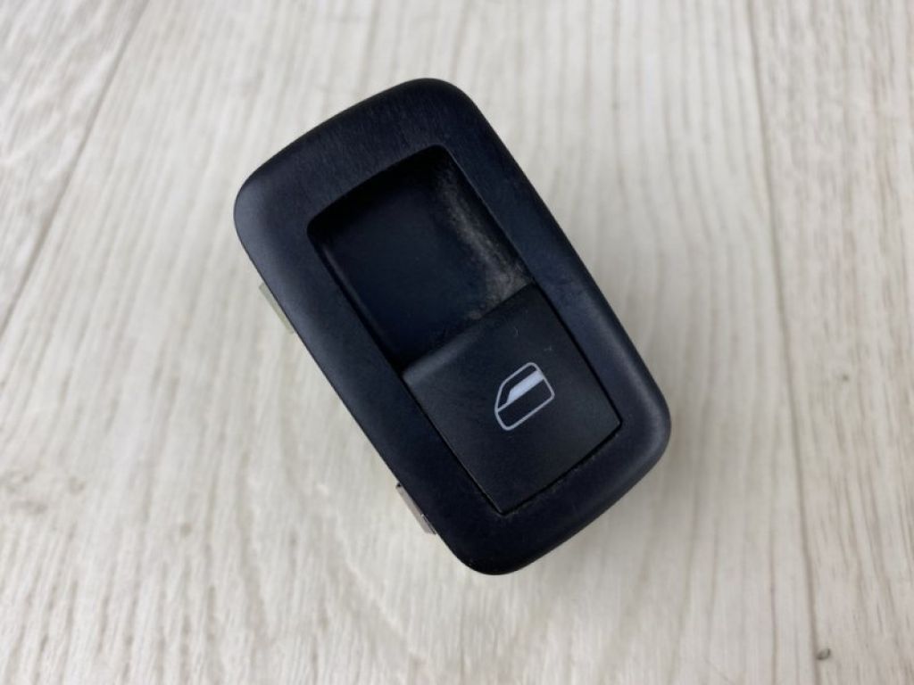 68080842AA | Кнопка склопідіймача задн. DODGE JOURNEY 08-20