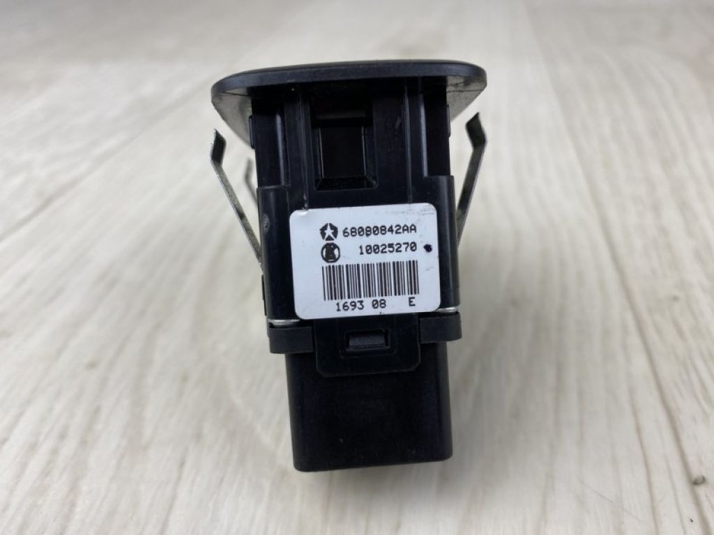 68080842AA | Кнопка склопідіймача задн. DODGE JOURNEY 08-20 - Фото 4