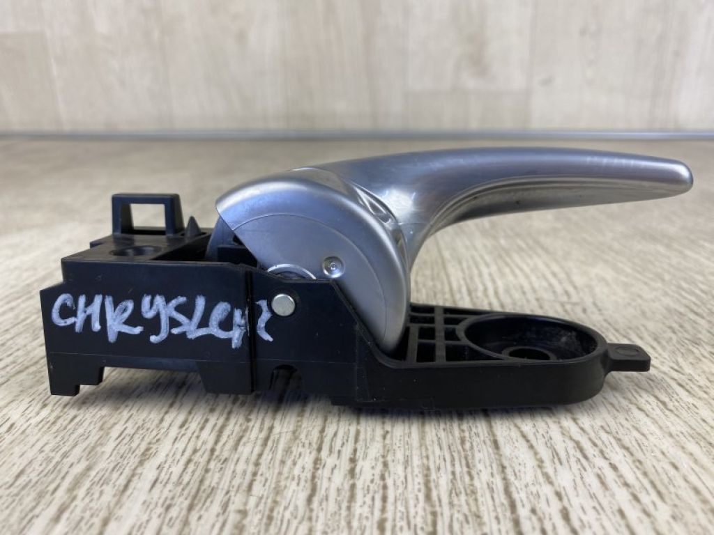 68249054AA | Ручка двери внутренняя прав. CHRYSLER 200 14-16 - Фото 3