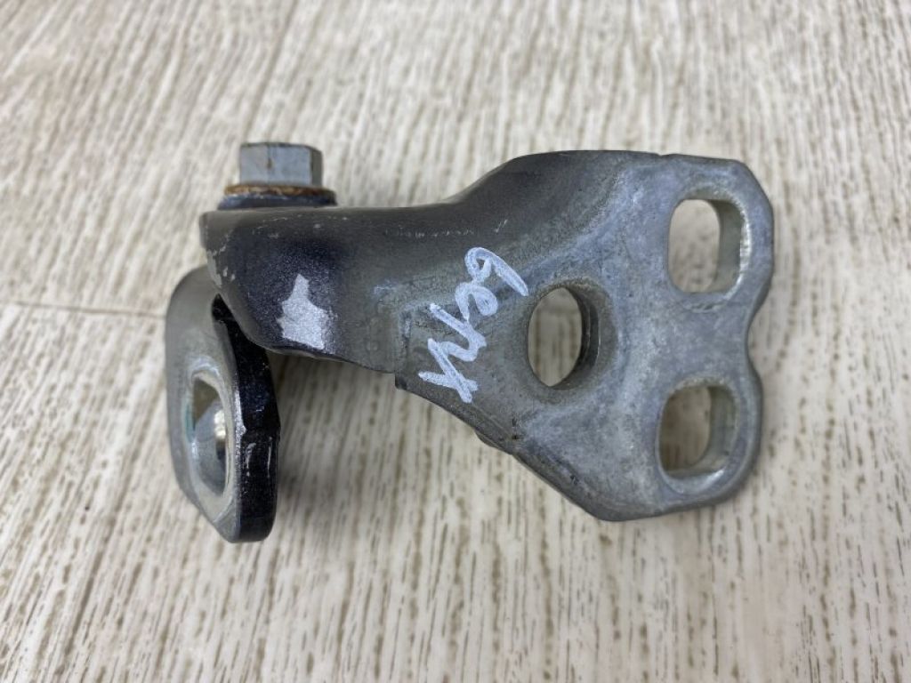 68214361AD | Петля двери верхняя лев. CHRYSLER 200 14-16 - Фото 2