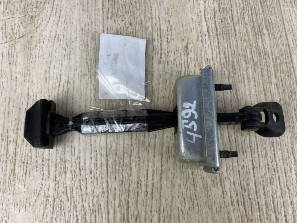 68145322AG | Обмежувач дверей задн. CHRYSLER 200 14-16 - Фото 2