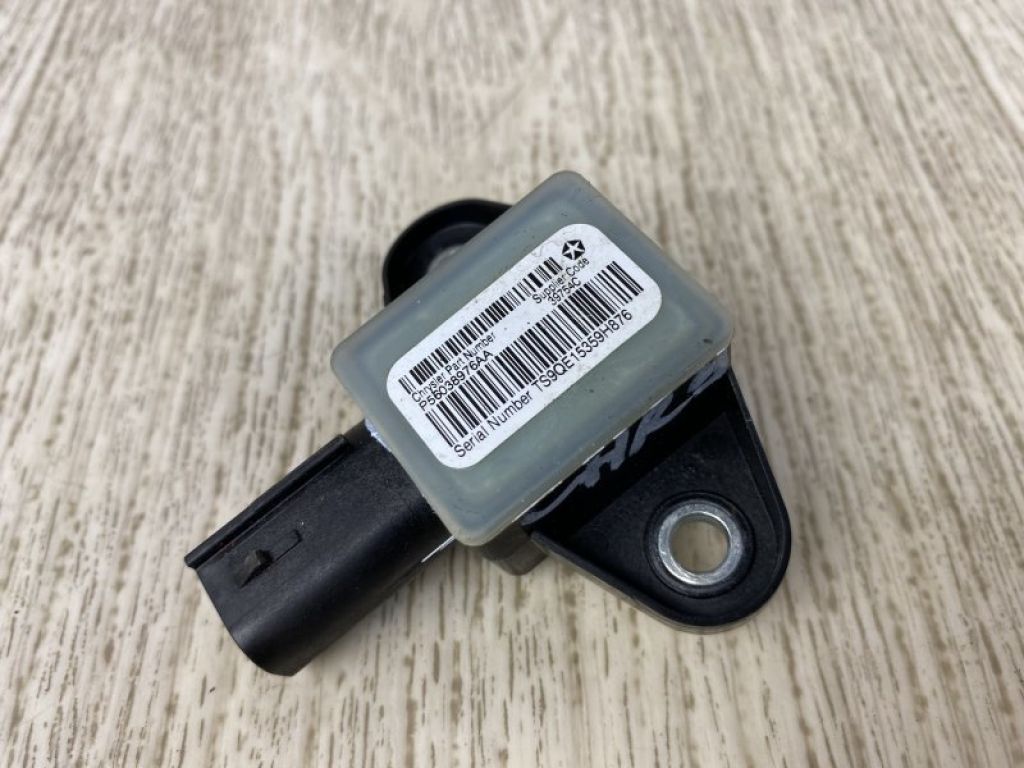 56038976AA | Датчик удара CHRYSLER 200 14-16 - Фото 4