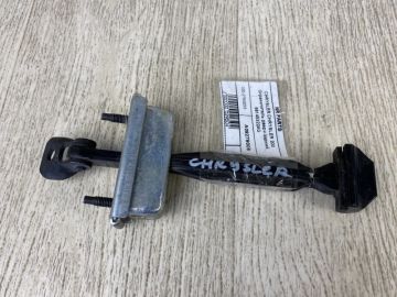 Обмежувач дверей задн. CHRYSLER 200 14-16