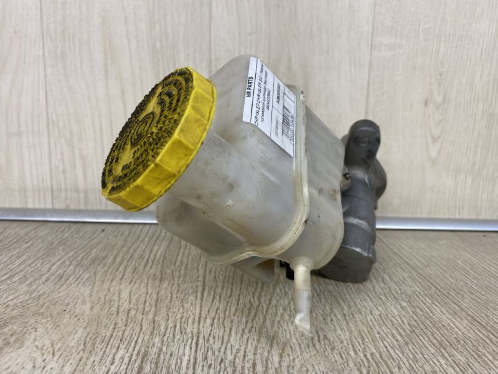 68245358AC | Главный тормозной цилиндр CHRYSLER 200 14-16 - Фото 2