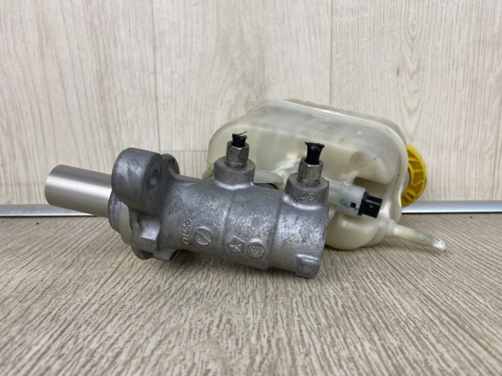 68245358AC | Главный тормозной цилиндр CHRYSLER 200 14-16 - Фото 5