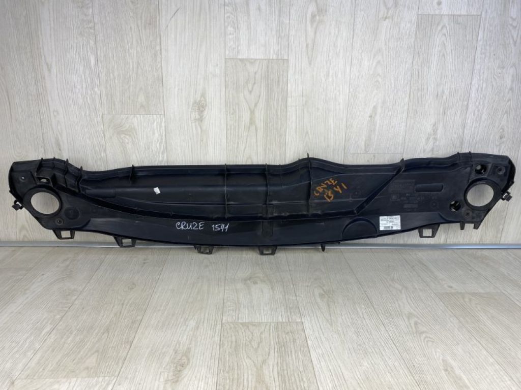 39094231 | Пластик під лобове скло / Жабо CHEVROLET CRUZE 15-