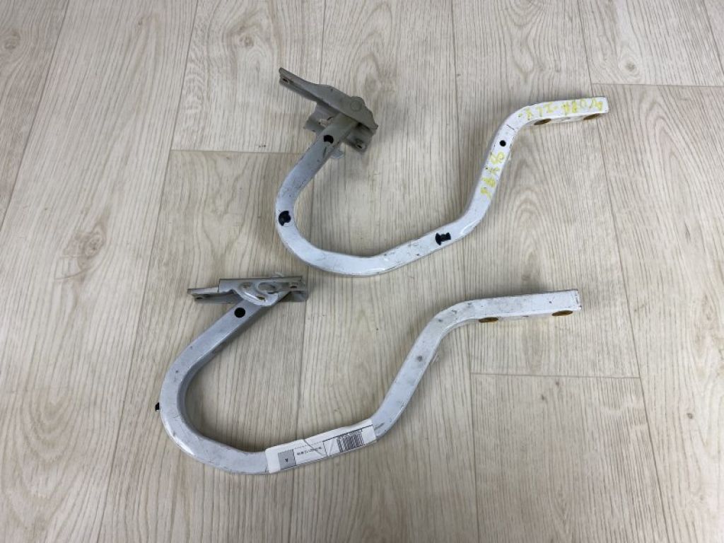 68660-TX6-A01ZZ | Петля крышки багажника ACURA ILX 16-19