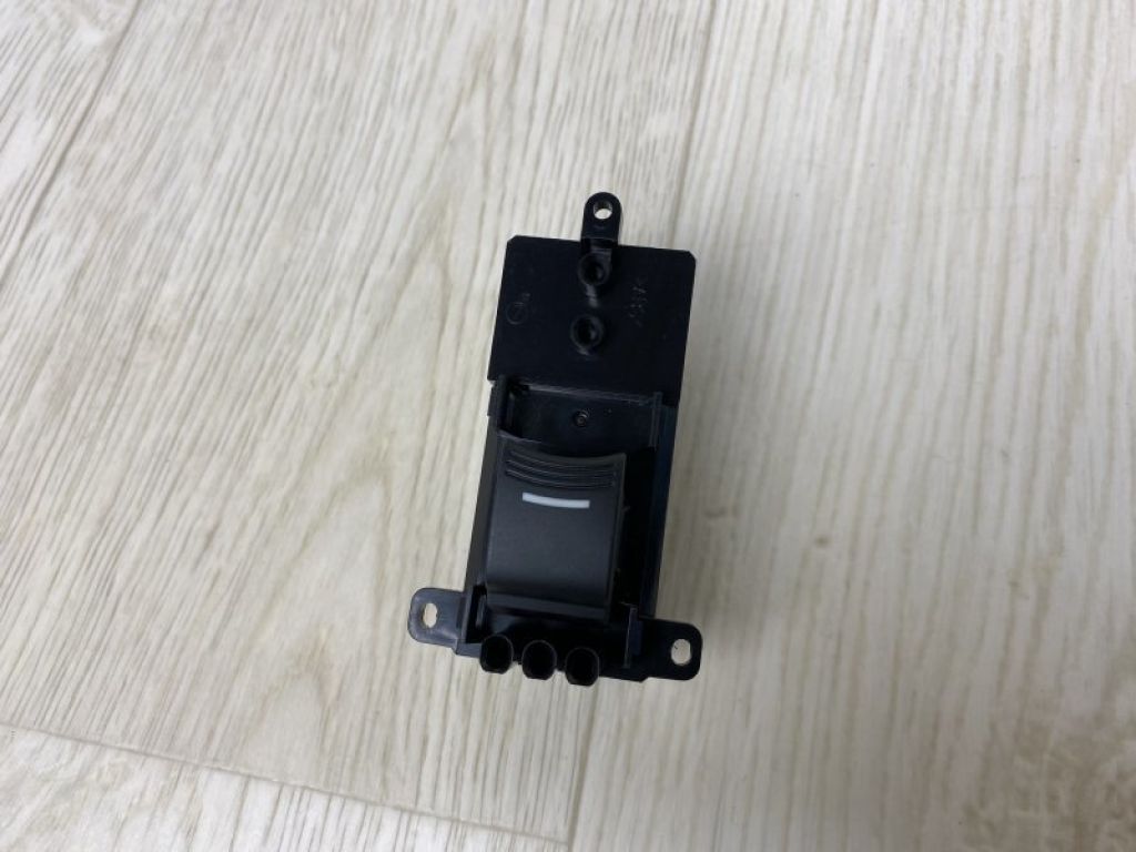 35770-TK4-A01 | Кнопка склопідіймача задн. ACURA ILX 16-19