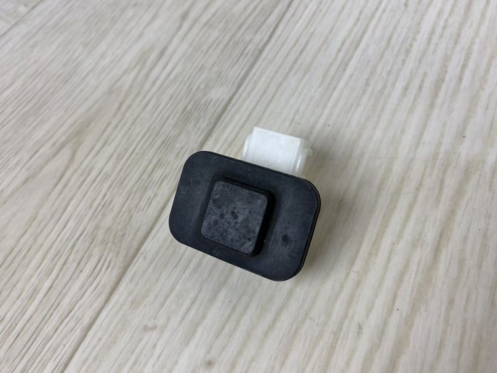 74811-TA1-003 | Кнопка открывания багажника наружная ACURA ILX 16-19