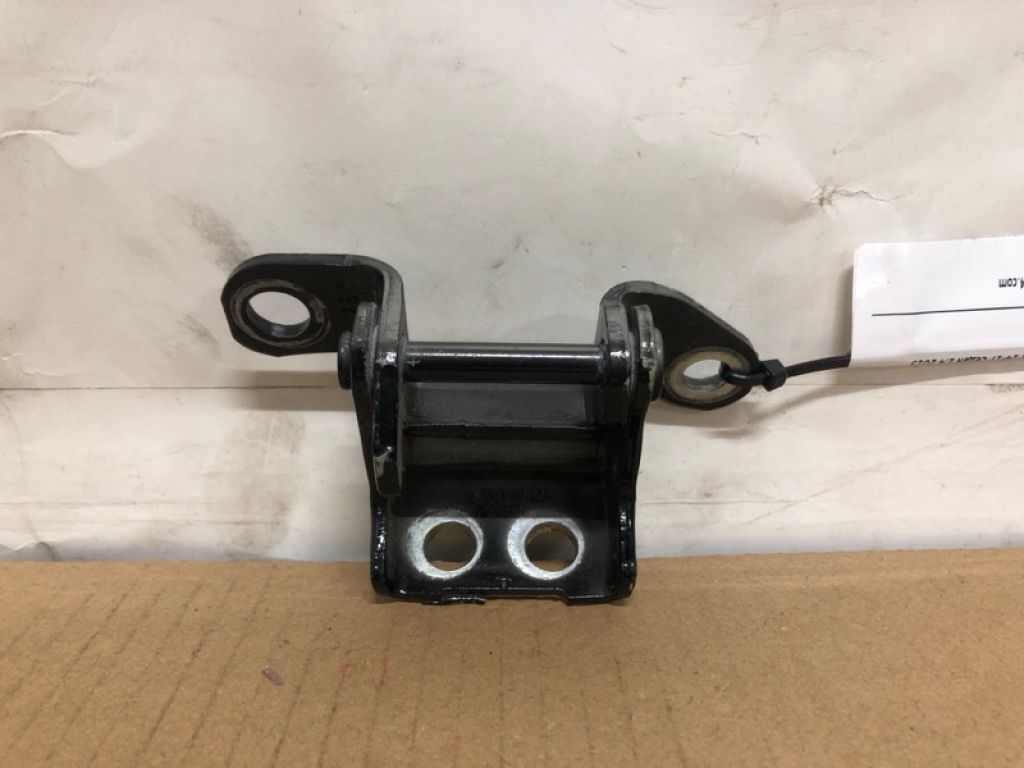 67910-T2F-A01ZZ | Петля двери верхняя задн. прав. ACURA TLX 14-17 - Фото 2