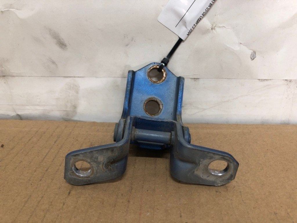 F151-58-210 | Петля двери нижняя передн. лев. MAZDA 3 BK 03-08 - Фото 2