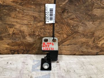 Петля двері нижня задн. лів. JEEP CHEROKEE 14-