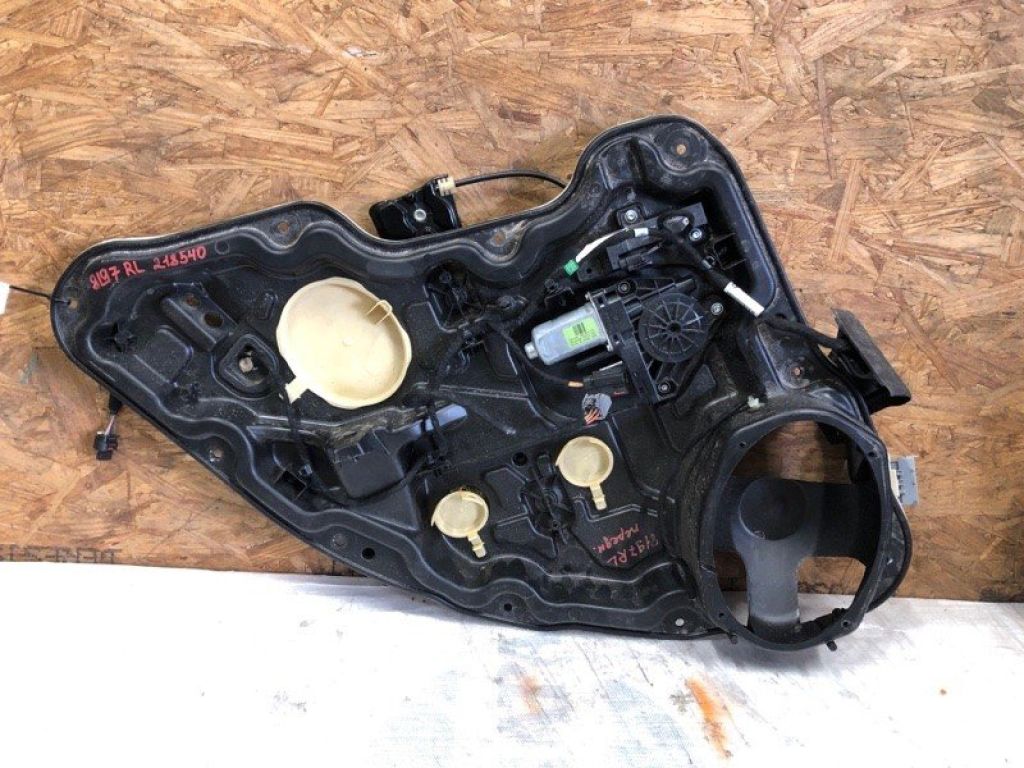 68227367AA | Стеклоподъемник задн. лев. JEEP CHEROKEE 14-