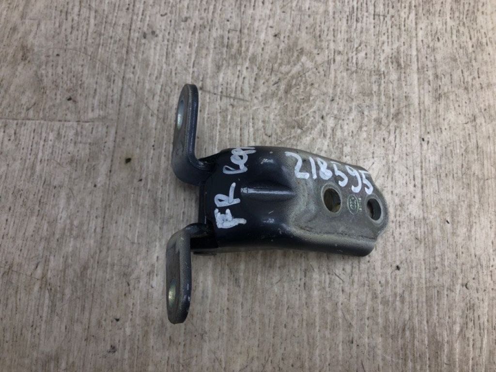 79320-2E000 | Петля двері верхня задн. прав. KIA FORTE YD 12-