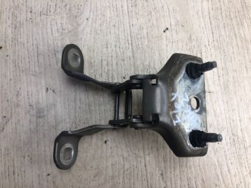 Петля кришки багажника прав. FORD FLEX 08-19 Петля кришки багажника прав. FORD FLEX 08-19