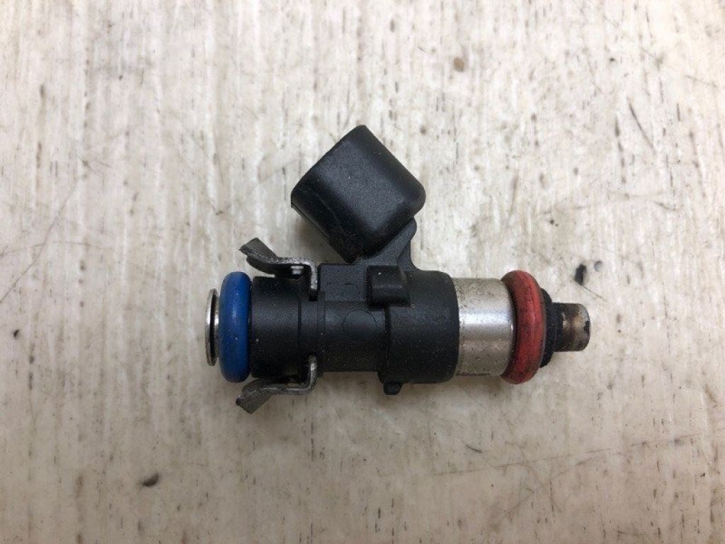 BR3Z-9F593-B | Форсунка паливна FORD FLEX 08-19 - Фото 2