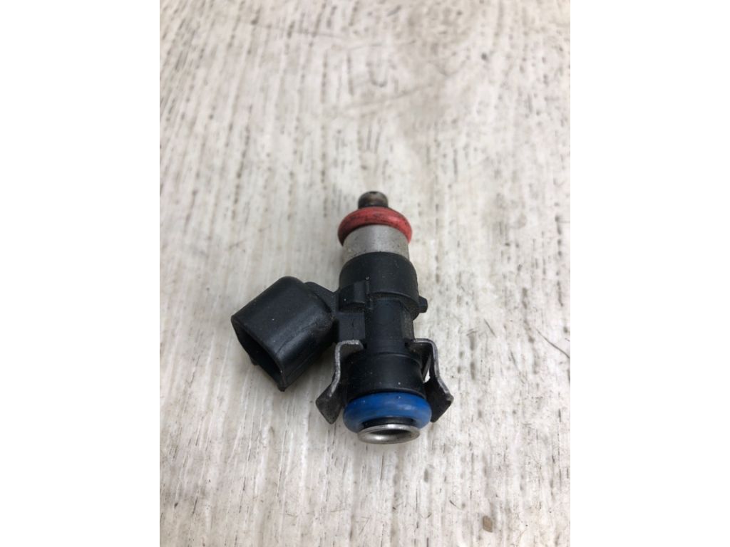 BR3Z-9F593-B | Форсунка паливна FORD FLEX 08-19 - Фото 3