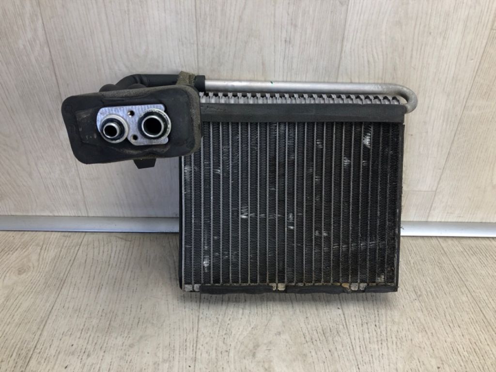 F1FZ-1985-0A | Испаритель кондиционера FORD FOCUS 10-18