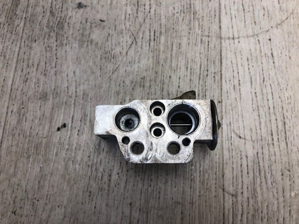 1K0 820 679 | Клапан кондиціонера VOLKSWAGEN JETTA USA 10-17