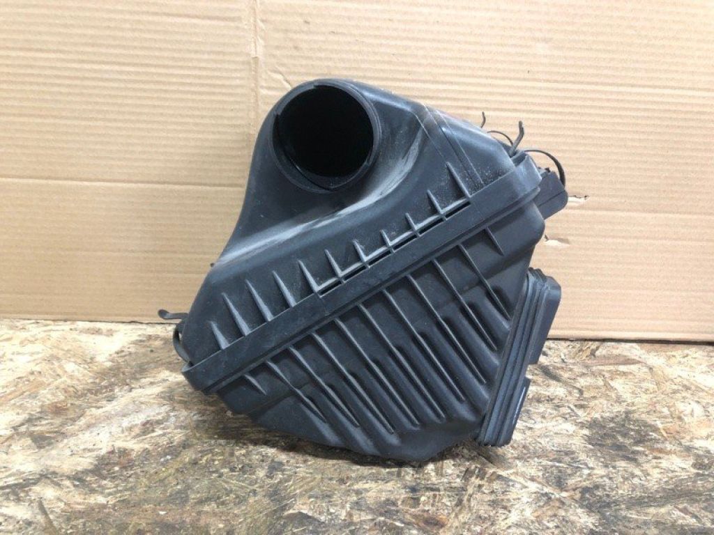 28110-3Q100 | Корпус повітряного фільтра HYUNDAI SONATA YF 10-14