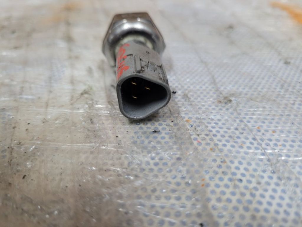 BL3Z-9F972-B | Датчик тиску палива FORD FOCUS 10-18 - Фото 2