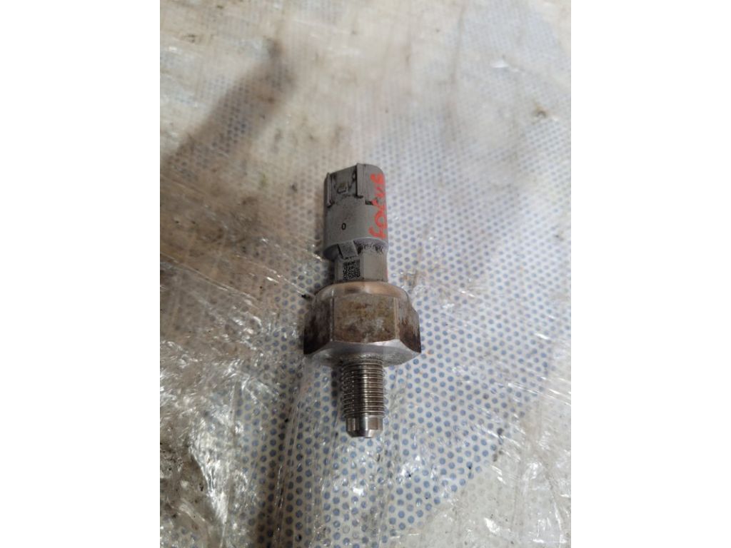 BL3Z-9F972-B | Датчик тиску палива FORD FOCUS 10-18 - Фото 3