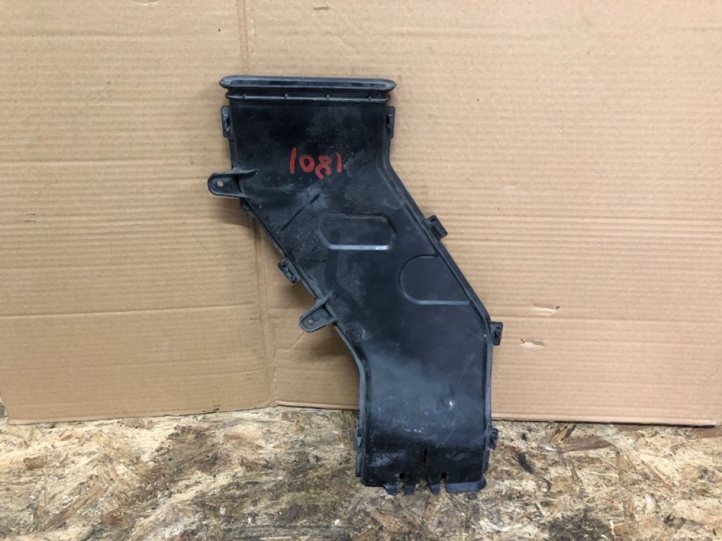 Z601-18-59YC | Воздухозаборник MAZDA 3 BK 03-08 - Фото 2