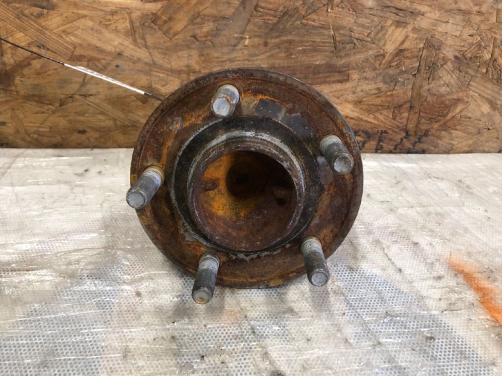 BV6Z-1104-B | Маточина колеса задн. лів. FORD FOCUS 10-18