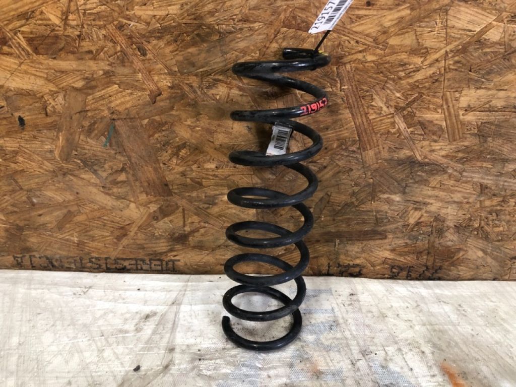 CV6Z-5560-B | Пружина задней подвески прав. FORD FOCUS 10-18