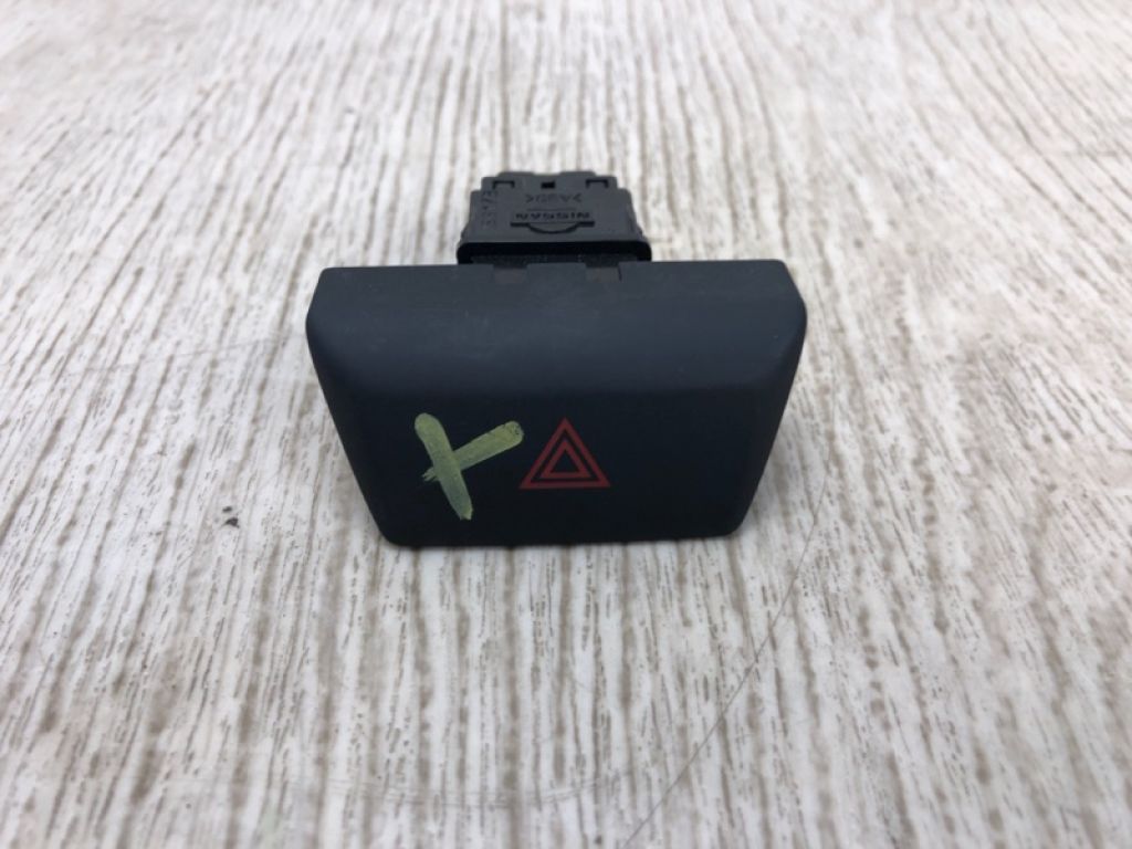 25290-3TA0A | Кнопка аварийной сигнализации NISSAN ALTIMA L33 12-18