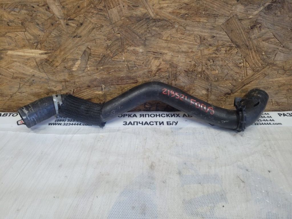 CV6Z-8260-K | Патрубок системи охолодження FORD FOCUS 10-18