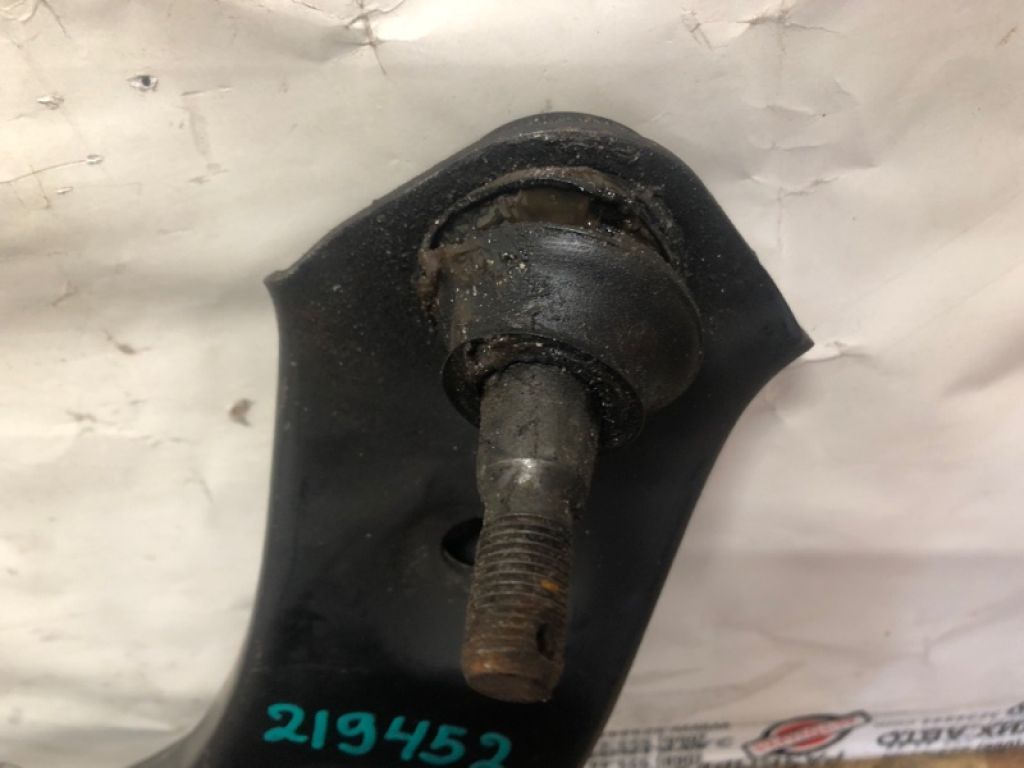 45202-57L01 | Важіль передньої підвіски нижній лів. SUZUKI KIZASHI 09-14 - Фото 2