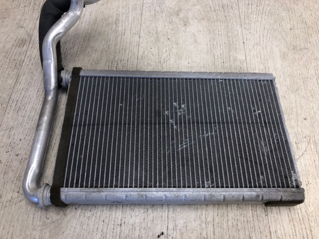 DG9Z-18476-A | Радіатор пічки FORD FUSION 14- - Фото 2