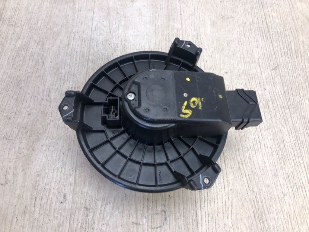 DG9Z-19805-B | Моторчик пічки FORD FUSION 14-