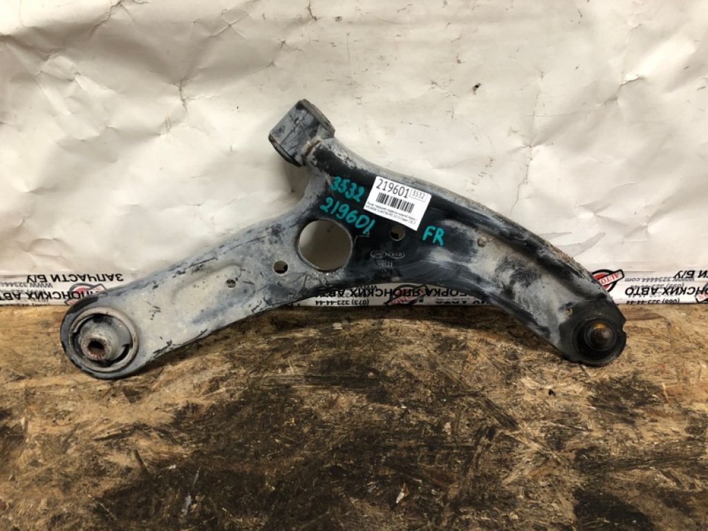 54501-3X000 | Важіль передньої підвіски нижній прав. HYUNDAI ELANTRA MD 10-15