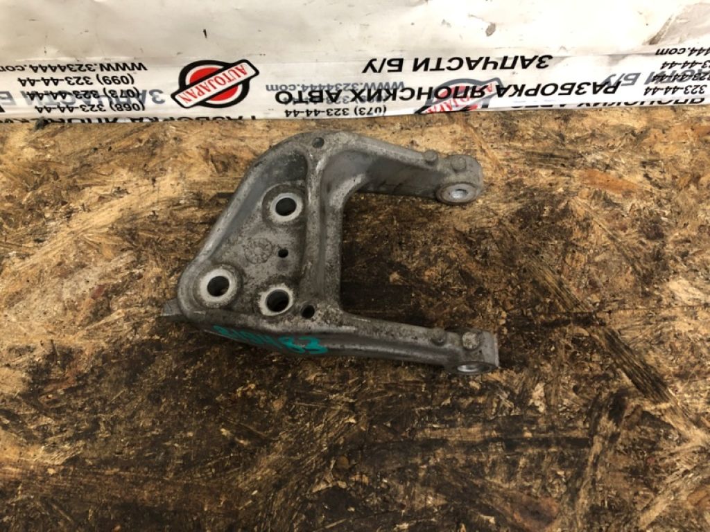 11671-57L10 | Кронштейн опори двигуна лів. SUZUKI KIZASHI 09-14