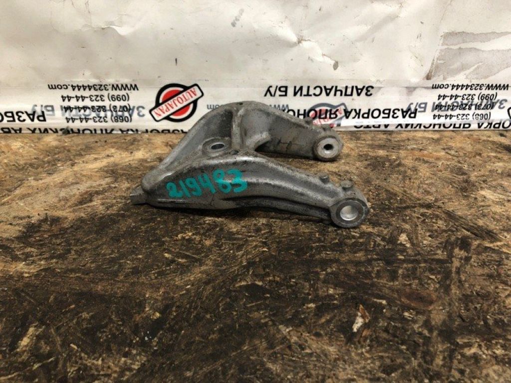 11671-57L10 | Кронштейн опори двигуна лів. SUZUKI KIZASHI 09-14 - Фото 2