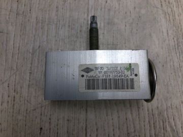 Клапан кондиціонера FORD FOCUS 10-18