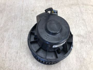 Моторчик печки FORD ESCAPE 12-19